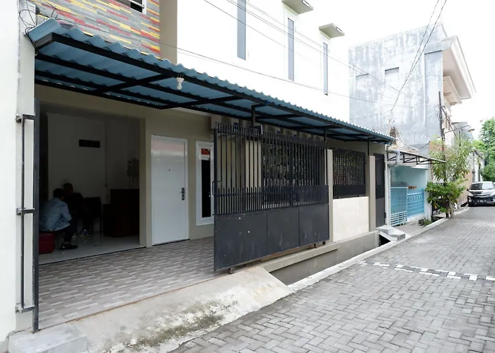 RedDoorz Hostel Near Kota Lama